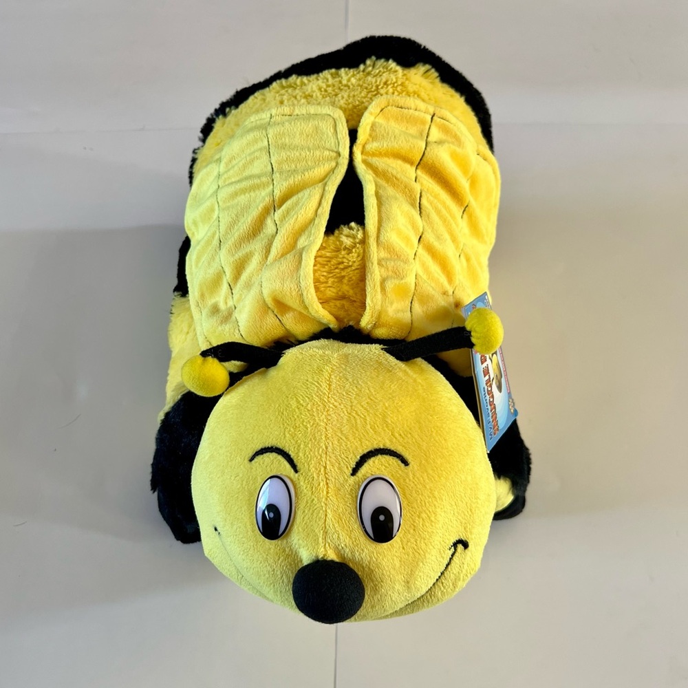NWT New My Favorite Snuggle Pillow Bumble Bee 18" x 16" Stuffed Animal Toy